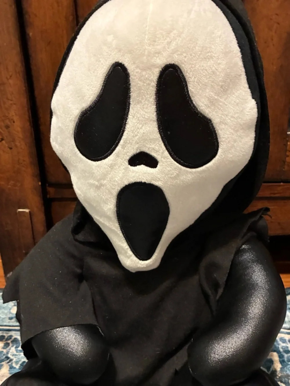 Ghost face plush Toy - Picture 2 of 3